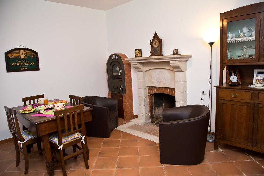 B&B Il Tiglio Падула Экстерьер фото