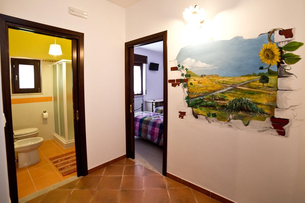 B&B Il Tiglio Падула Экстерьер фото