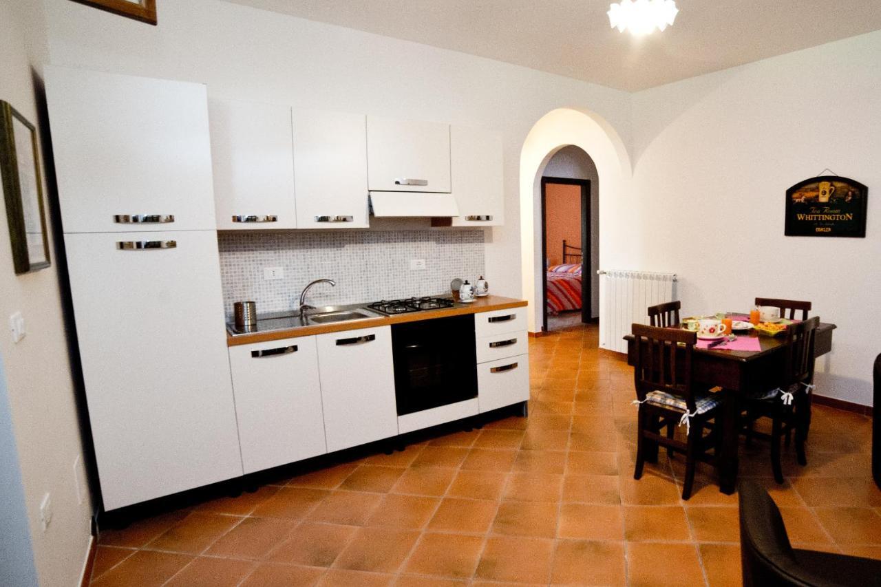 B&B Il Tiglio Падула Экстерьер фото
